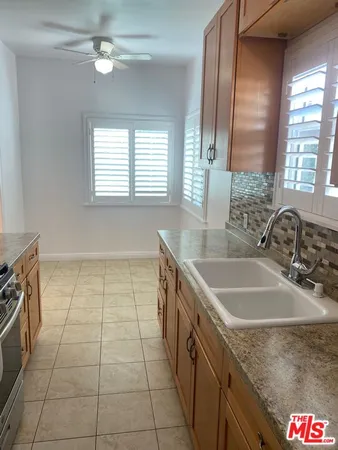 $2,100 | 837 North Alexandria Avenue, Unit 1/2, Los Angeles, CA 90029