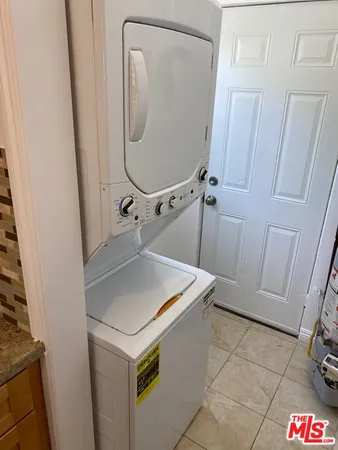 $2,100 | 837 North Alexandria Avenue, Unit 1/2, Los Angeles, CA 90029