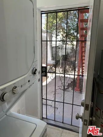 $2,100 | 837 North Alexandria Avenue, Unit 1/2, Los Angeles, CA 90029