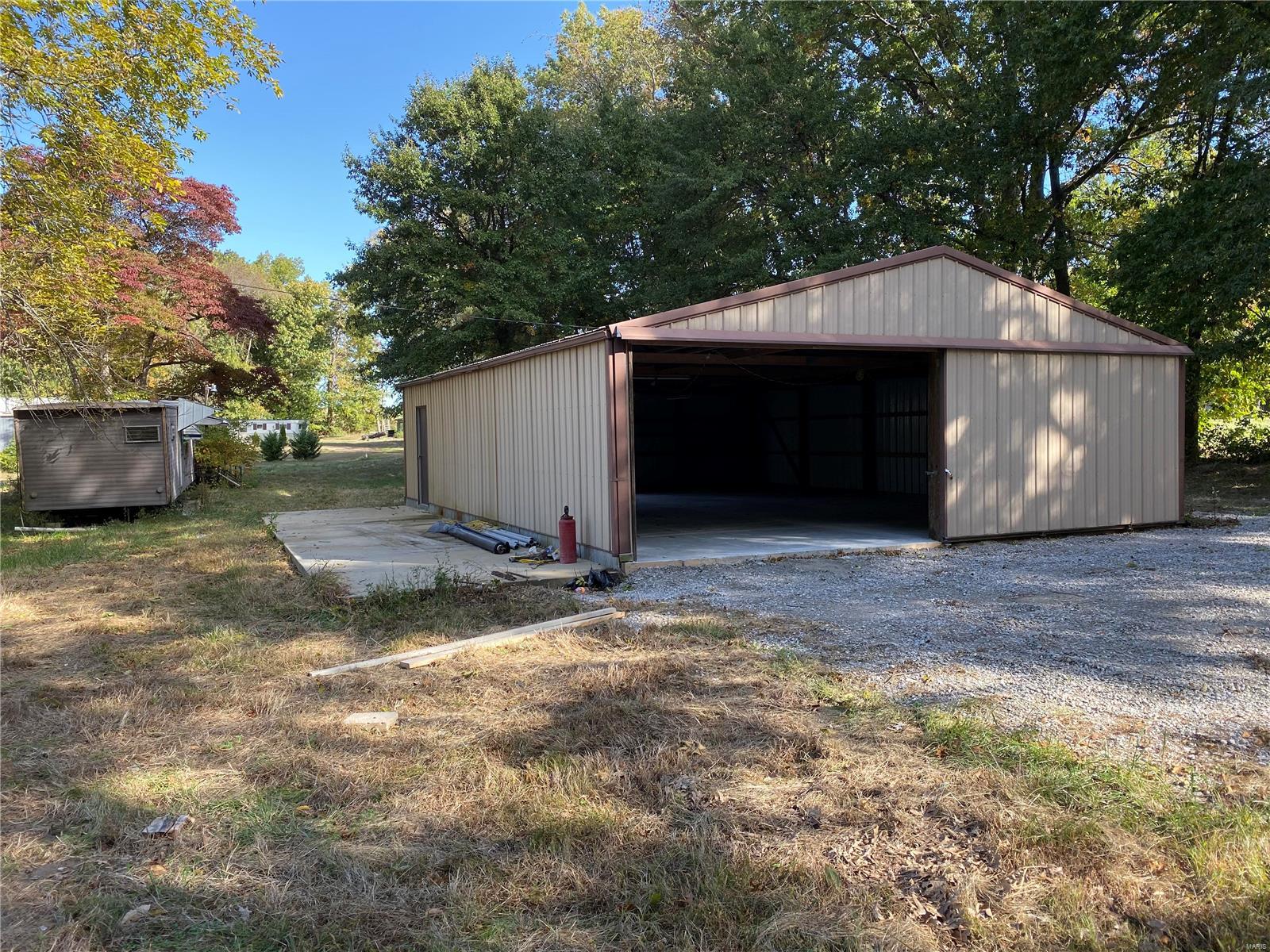 21123 Adair Road Carlyle, IL 62231 - Photo 8 of 16