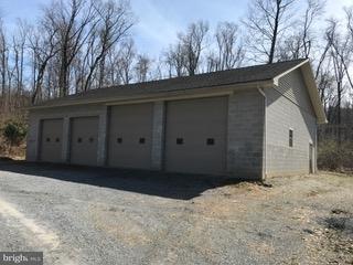 322 Thorley Road New Cumberland, PA 17070 - Photo 3 of 25 Gallery Image 3