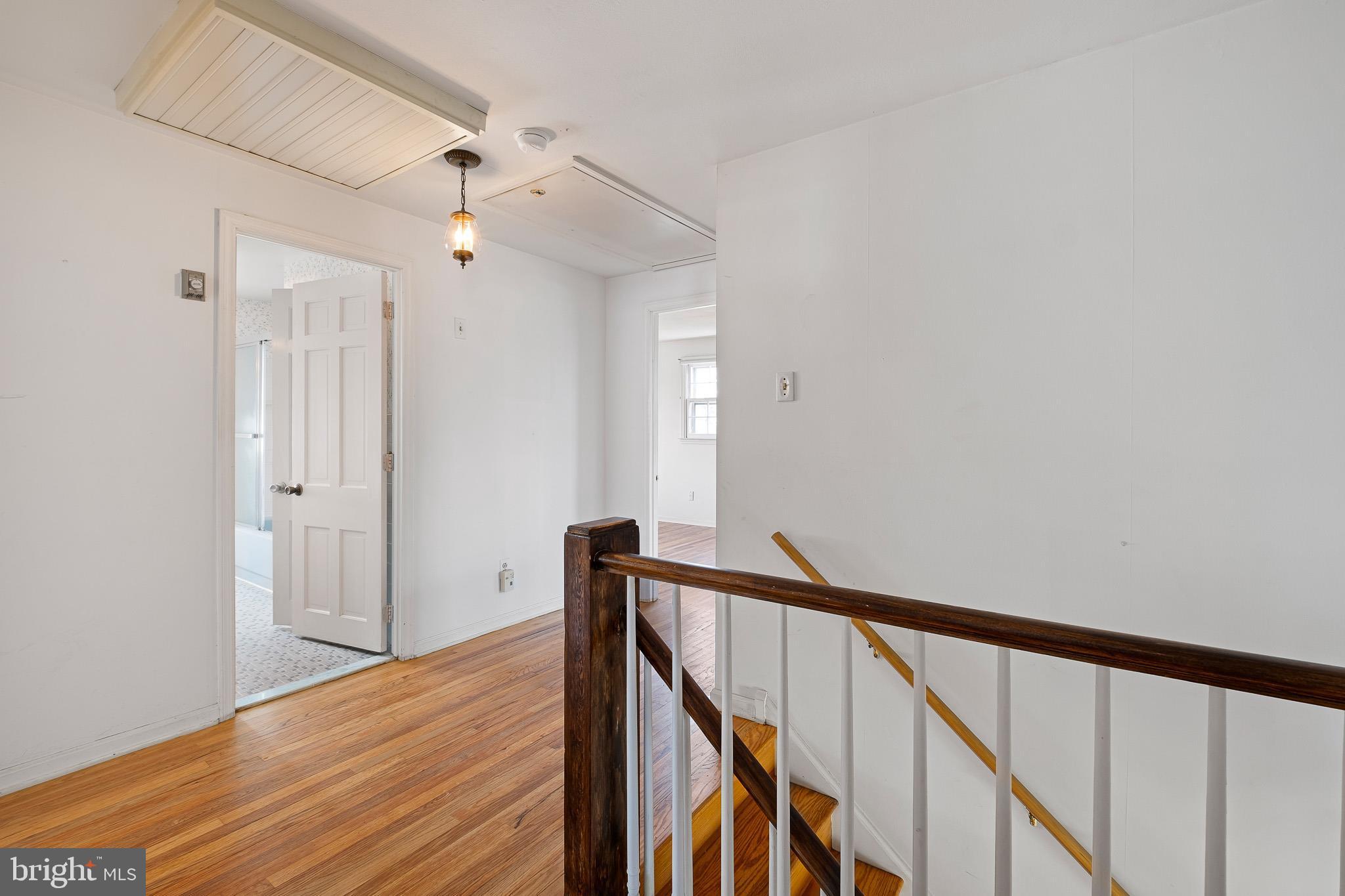 3214 Romilly Road Wilmington, DE 19810 - Photo 21 of 40 Spacious landing & hallway