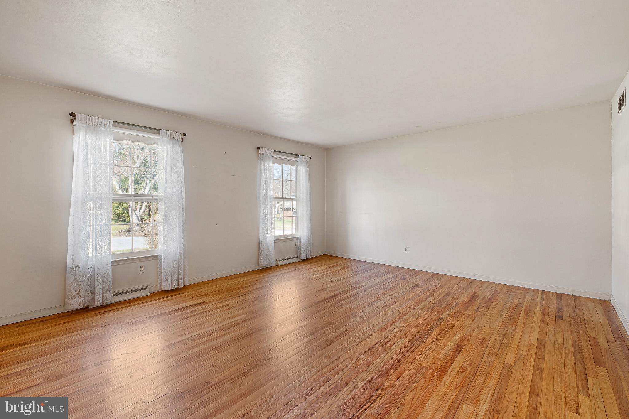 3214 Romilly Road Wilmington, DE 19810 - Photo 5 of 40 Beautiful hardwoods