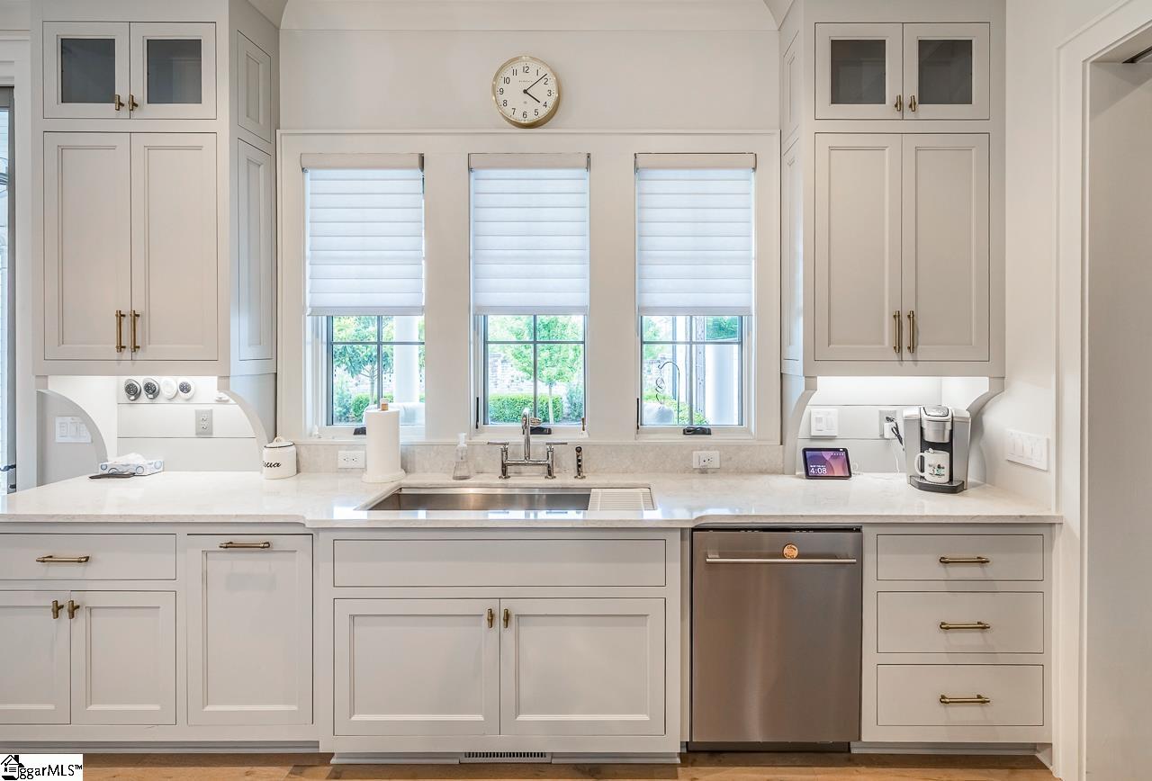 201 Rembert Street Greenville, SC 29615 - Photo 14 of 50