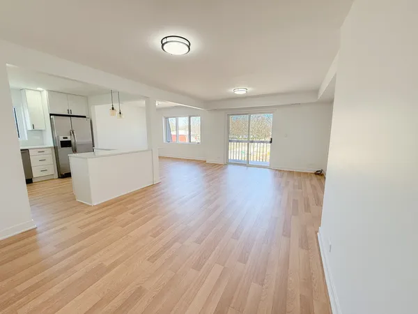 $259,700 | 207 Uteg Street, Unit 302, Crystal Lake, IL 60014