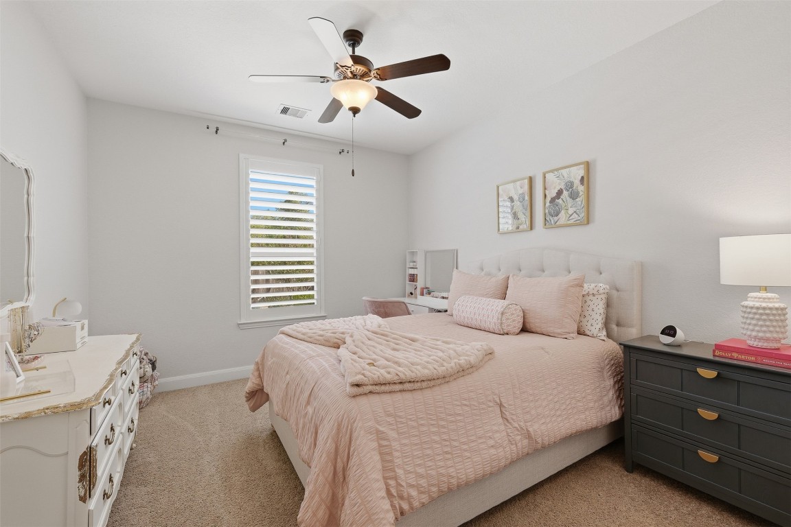 6718 Honeycrest Lane Spring, TX 77389 - Photo 19 of 50