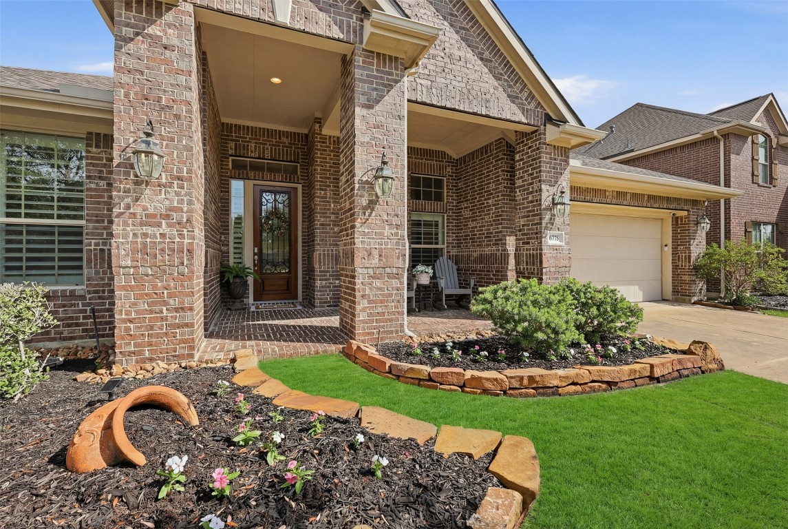 6718 Honeycrest Lane Spring, TX 77389 - Photo 3 of 50