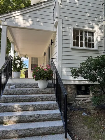 $3,000 | 62 Crosby Road, Unit 1, Newton, MA 02467