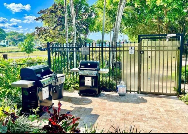 $220,000 | 3100 North Palm Aire Drive, Unit 709, Pompano Beach, FL 33069