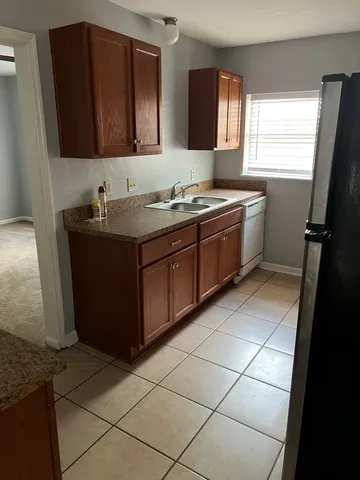 $1,100 | 1613 Elberta Drive, Tallahassee, FL 32304