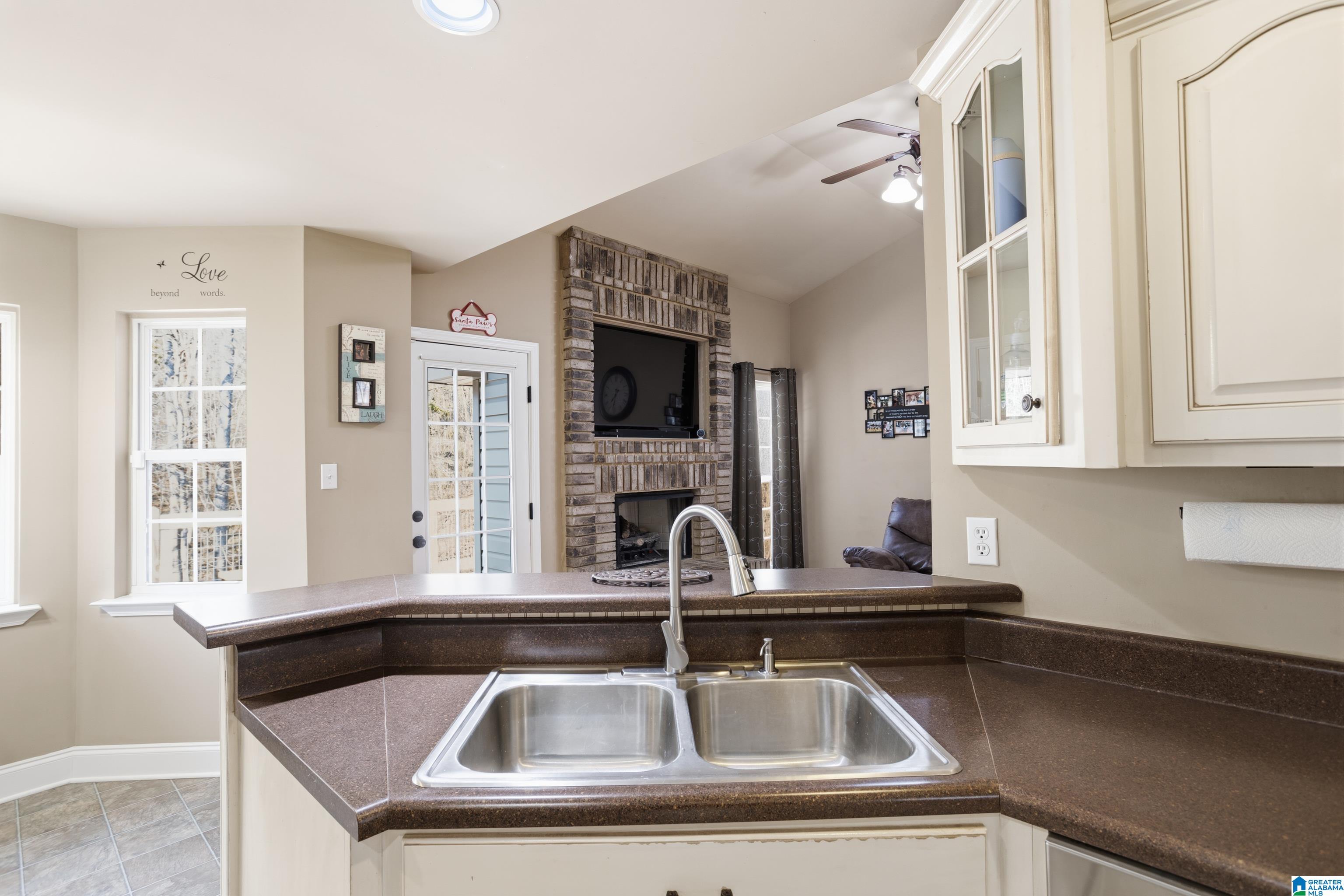 231 Magnolia Circle Warrior, AL 35180 - Photo 21 of 52