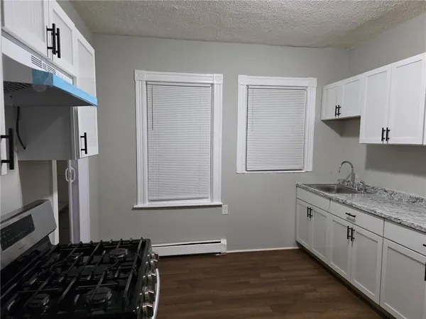 $2,000 | 108 Lenox Avenue, Unit 1, Providence, RI 02907