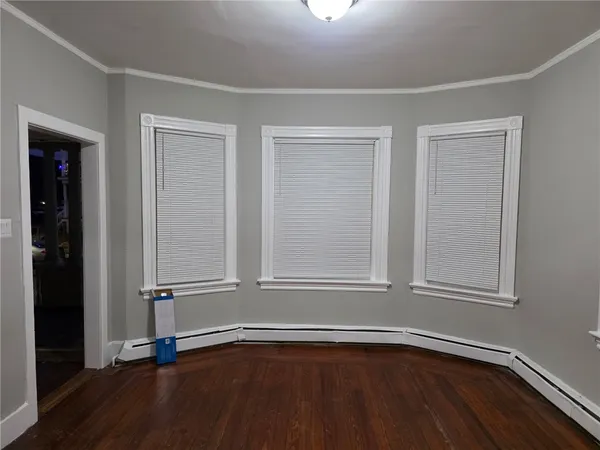 $2,000 | 108 Lenox Avenue, Unit 1, Providence, RI 02907