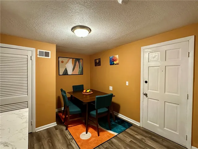 $2,200 | 800 Oakland Beach Avenue, Unit A, Warwick, RI 02889