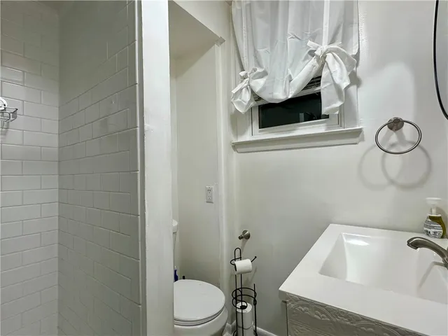 $2,200 | 800 Oakland Beach Avenue, Unit A, Warwick, RI 02889