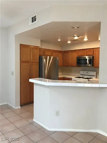 $1,500 | 5155 West Tropicana Avenue, Unit 1155, Las Vegas, NV 89103