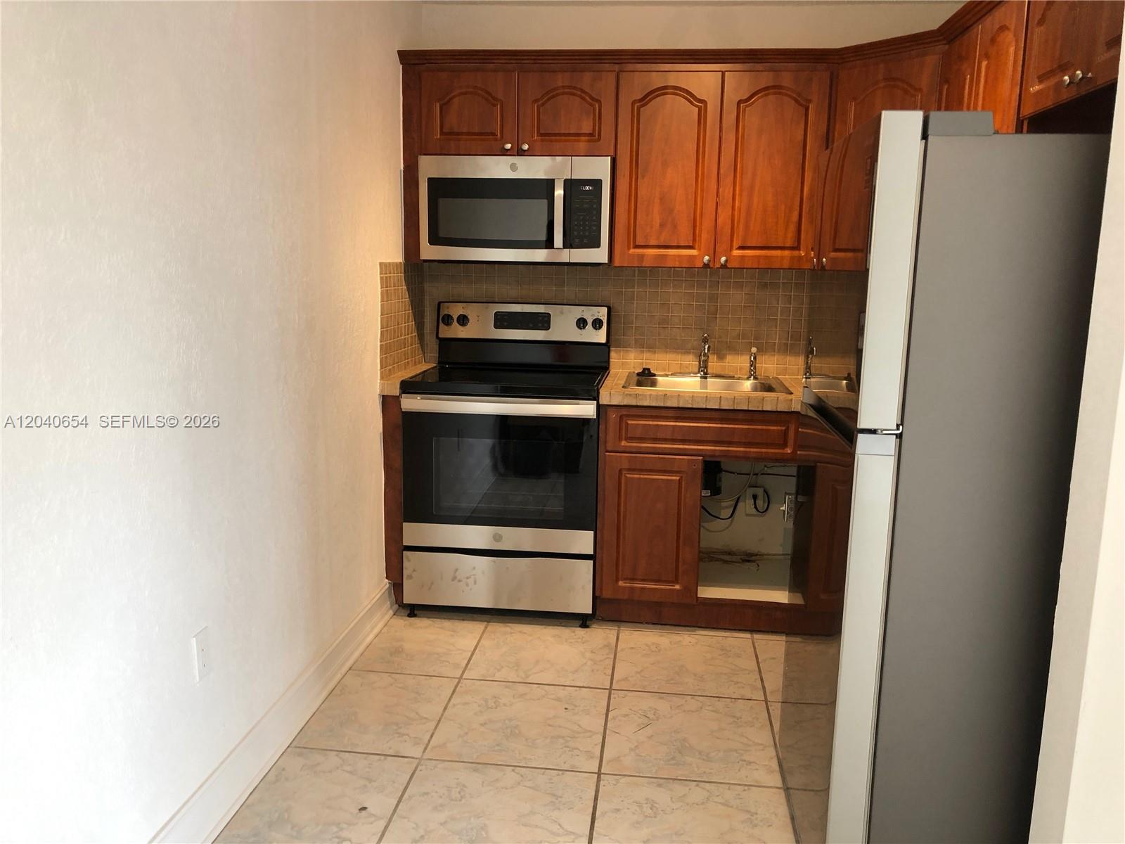 444 Southwest 4th Street, Unit 404 Miami, FL 33130 - Photo 2 of 25
