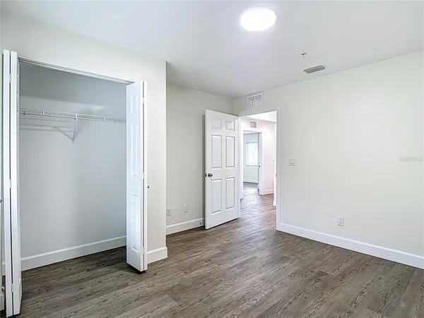 $2,099 | 401 East Boyer Street, Unit 3, Tarpon Springs, FL 34689