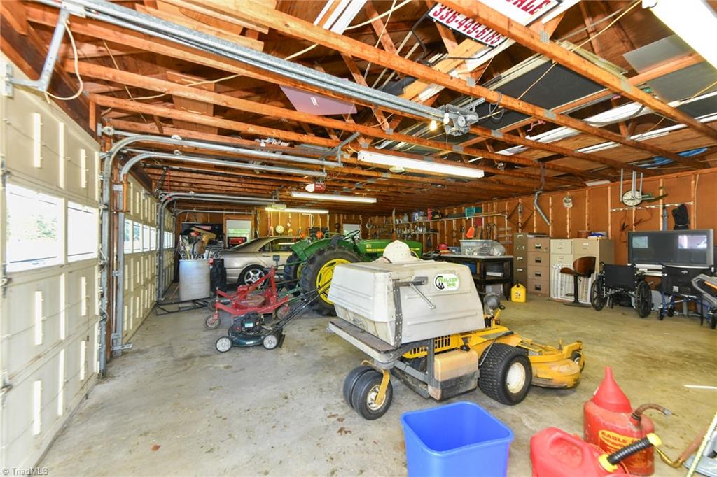 7115 Rockledge Road Whitsett, NC 27377 - Photo 26 of 49