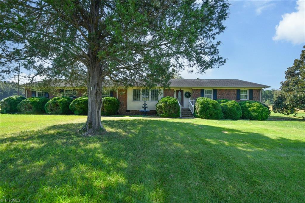 7115 Rockledge Road Whitsett, NC 27377 - Photo 29 of 49