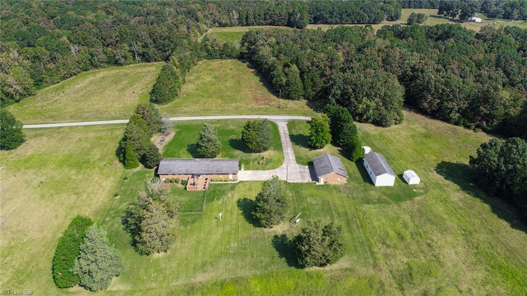 7115 Rockledge Road Whitsett, NC 27377 - Photo 3 of 49