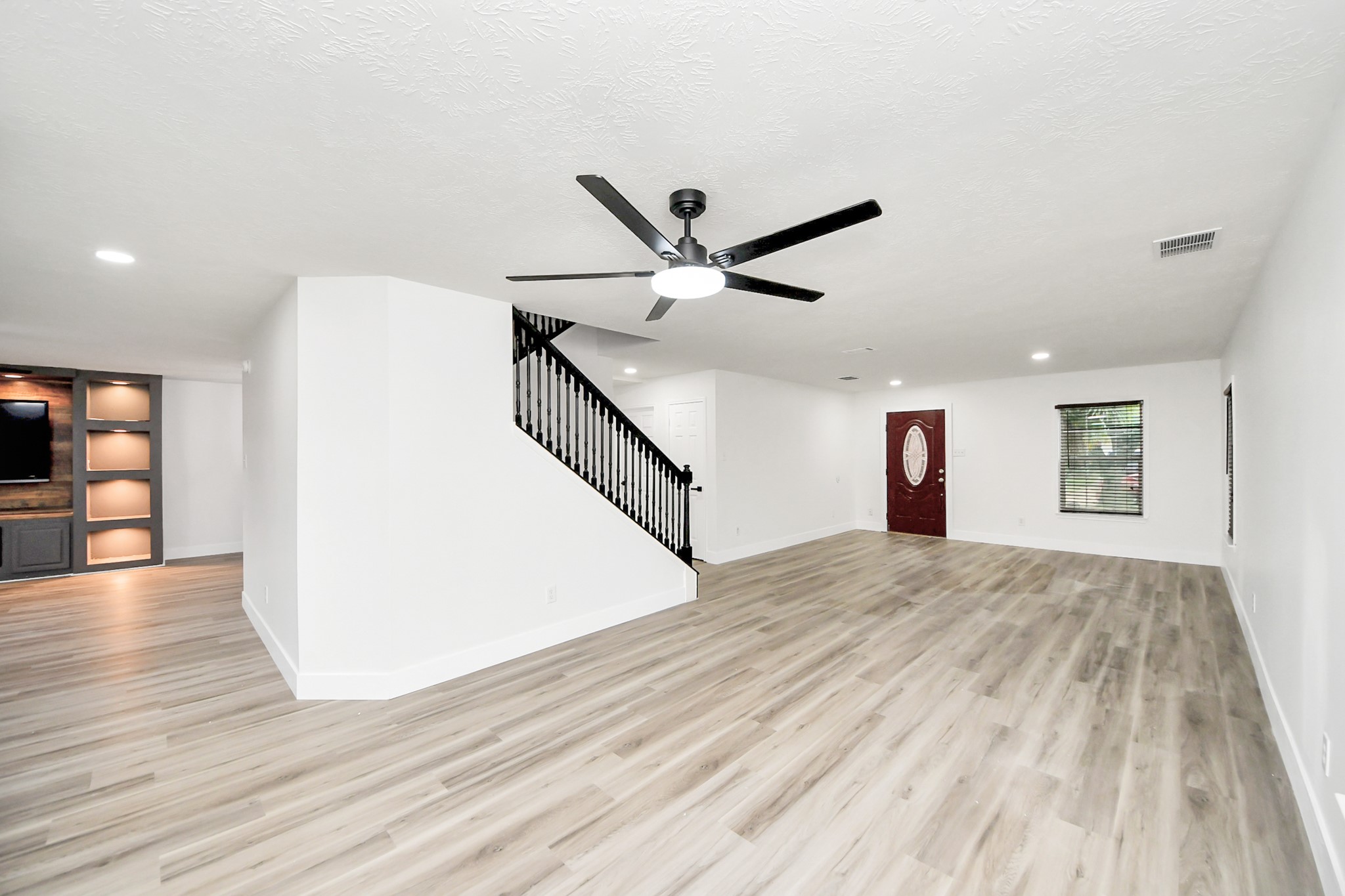 1910 Fallow Lane Houston, TX 77049 - Photo 7 of 25