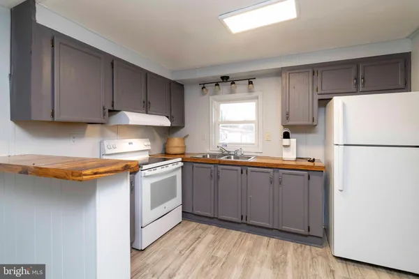$139,900 | 359 Woodstream Way, North Wales, PA 19454