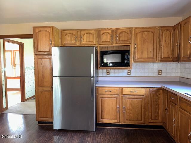 704 Bridge Street Bethlehem, NY 12158 - Photo 3 of 37 IMG_4805