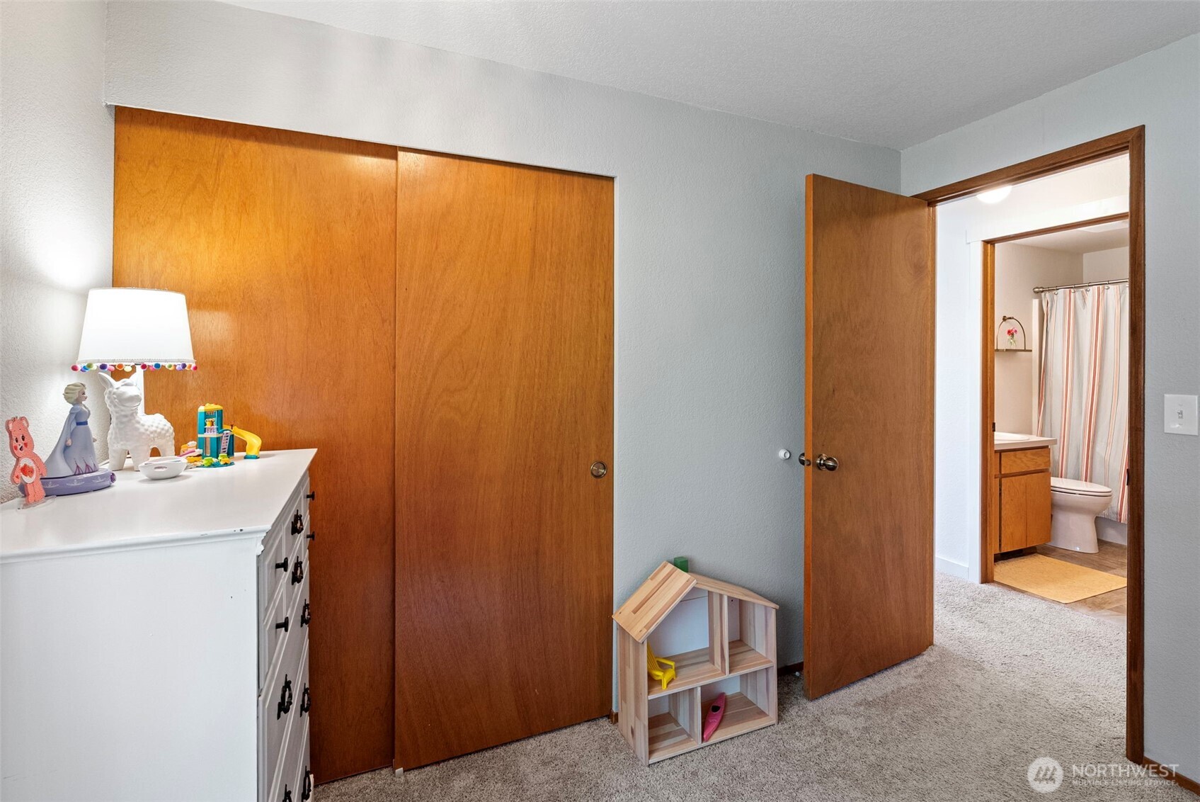 1250 Roe Street Steilacoom, WA 98388 - Photo 17 of 31 Gallery Image 17