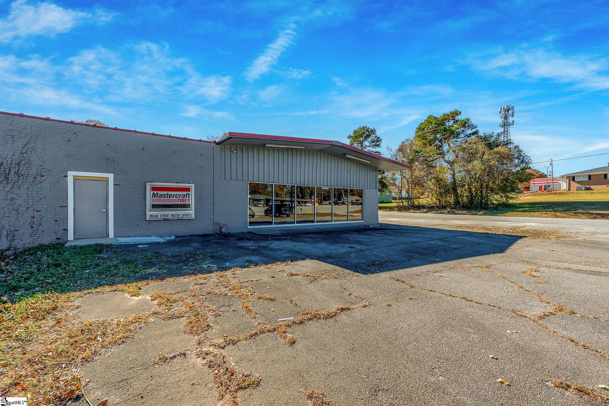 14629 East Wade Hampton Boulevard Greer, SC 29651 - Photo 31 of 40