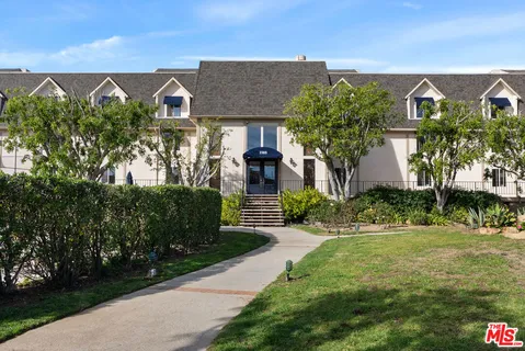 $985,000 | 2385 Roscomare Road, Unit E17, Los Angeles, CA 90077