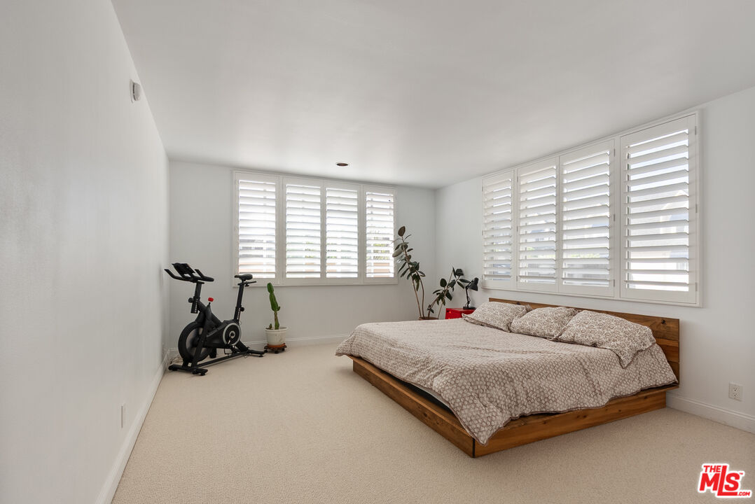 2385 Roscomare Road, Unit E17 Los Angeles, CA 90077 - Photo 12 of 26