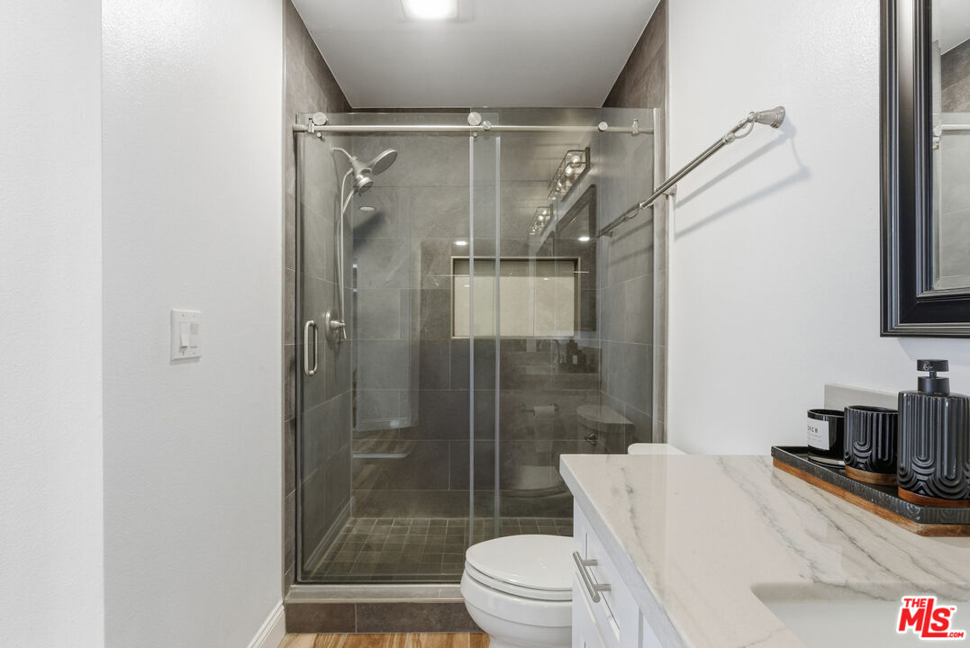 2385 Roscomare Road, Unit E17 Los Angeles, CA 90077 - Photo 13 of 26