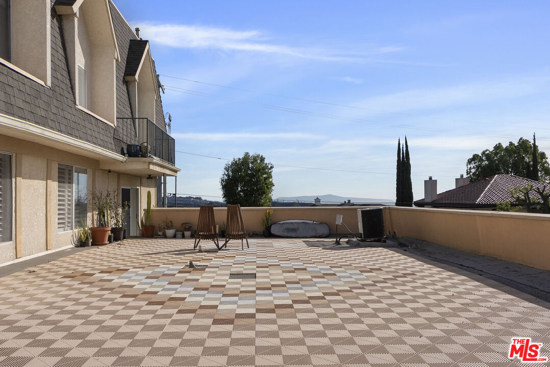 2385 Roscomare Road, Unit E17 Los Angeles, CA 90077 - Photo 19 of 26