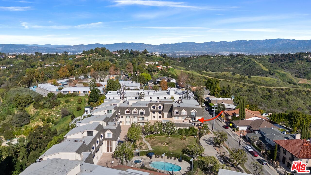2385 Roscomare Road, Unit E17 Los Angeles, CA 90077 - Photo 2 of 26