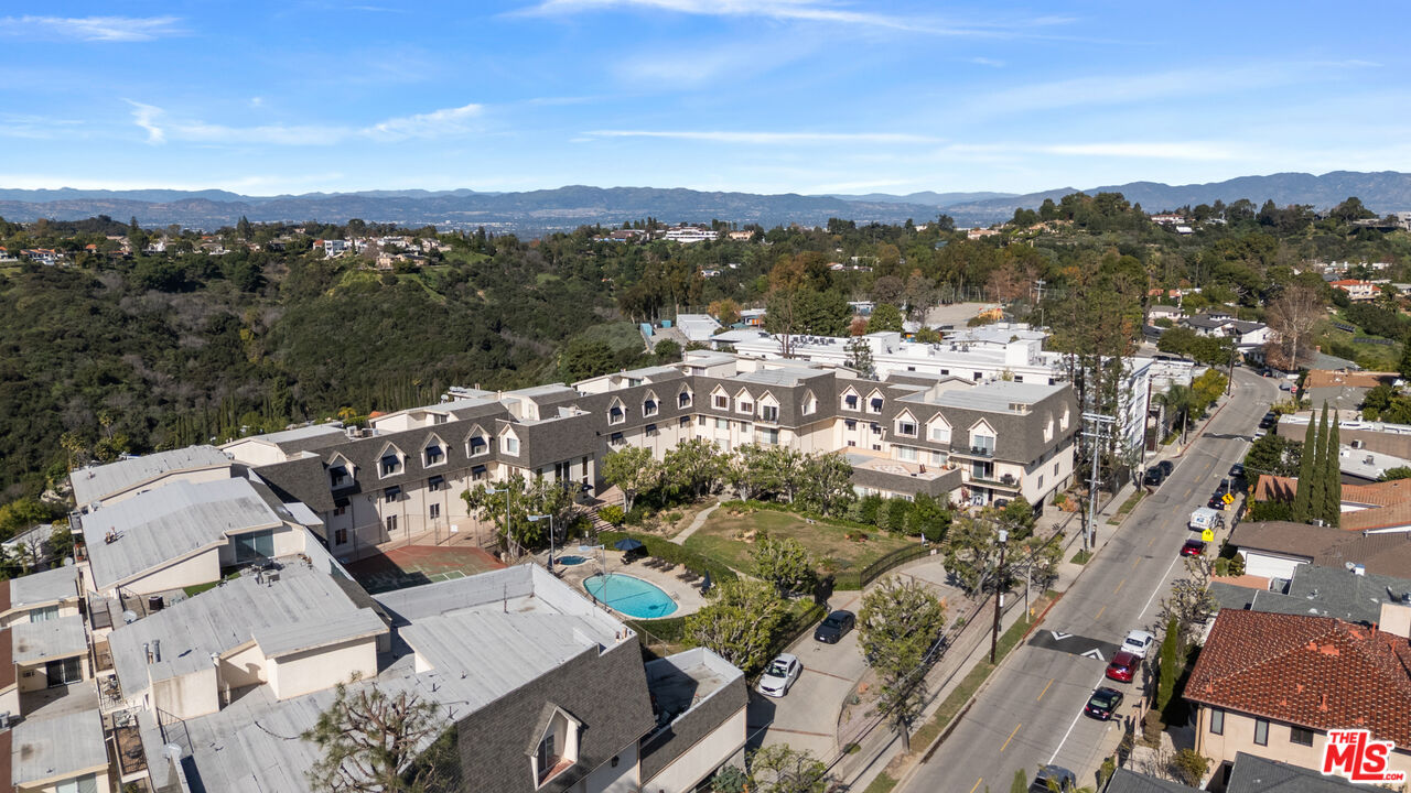 2385 Roscomare Road, Unit E17 Los Angeles, CA 90077 - Photo 25 of 26