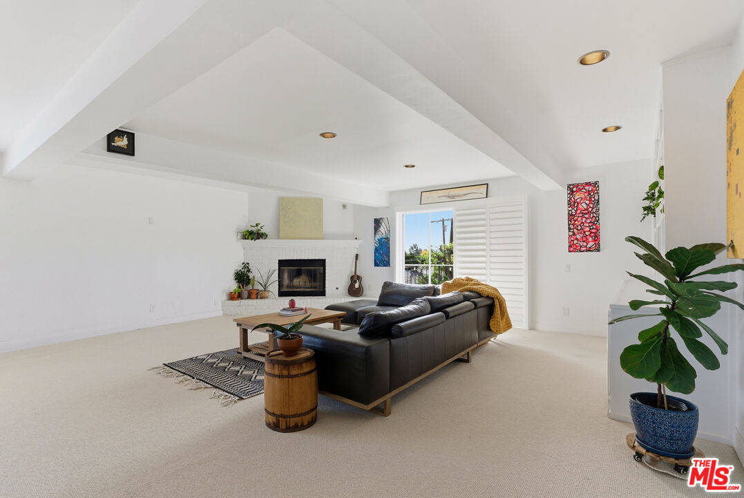 2385 Roscomare Road, Unit E17 Los Angeles, CA 90077 - Photo 5 of 26