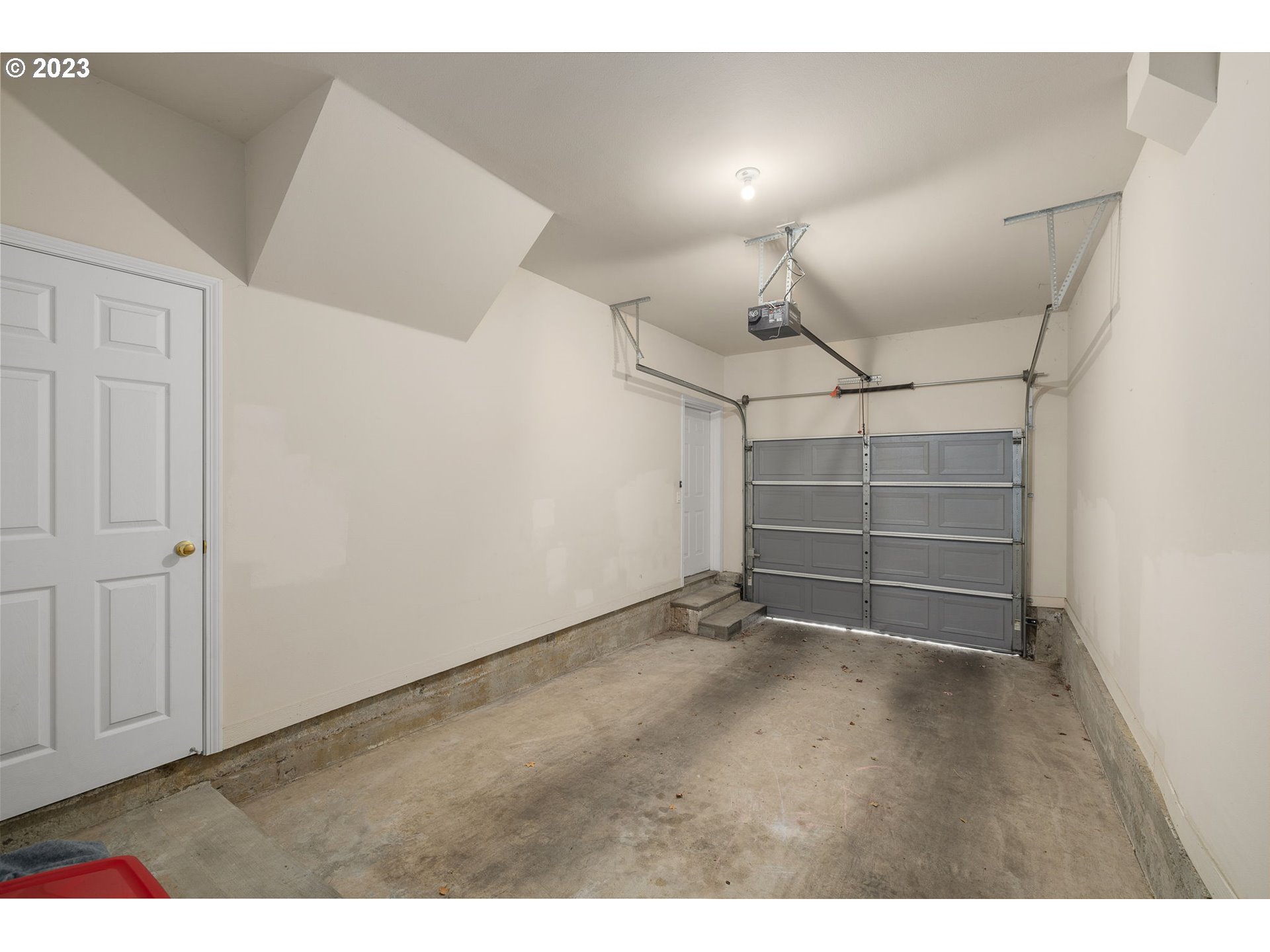 1110 Northeast 63rd Way, Unit 2009 Hillsboro, OR 97124 - Photo 21 of 31 a view of a room with an empty space