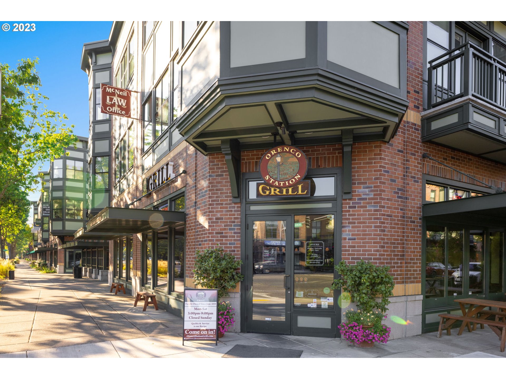 1110 Northeast 63rd Way, Unit 2009 Hillsboro, OR 97124 - Photo 28 of 31 a view of a brick building with a outdoor space