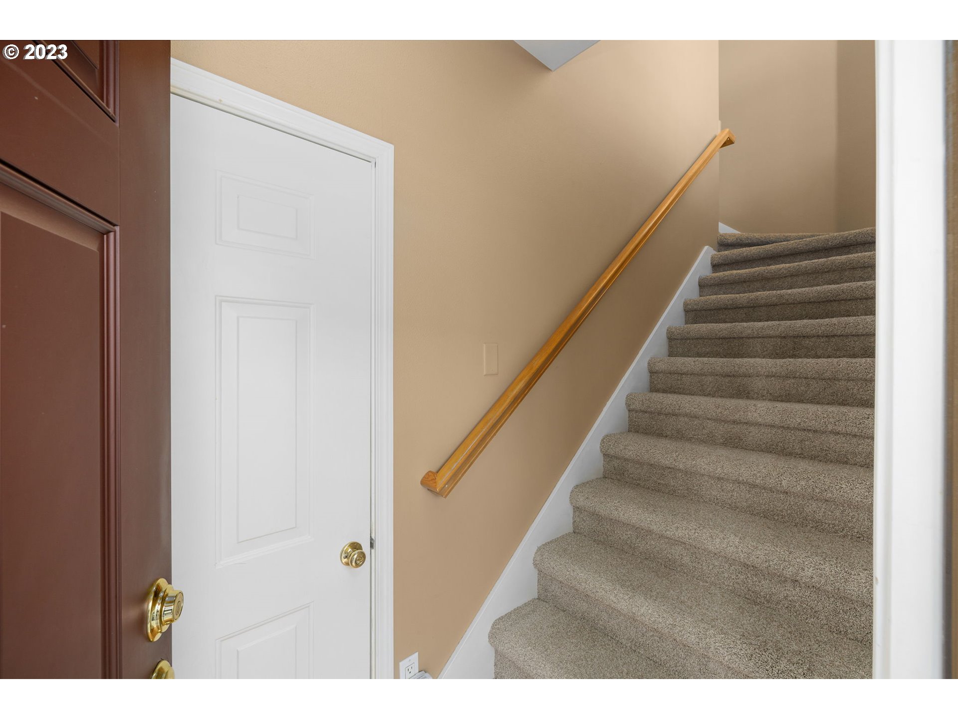 1110 Northeast 63rd Way, Unit 2009 Hillsboro, OR 97124 - Photo 4 of 31 a view of entryway