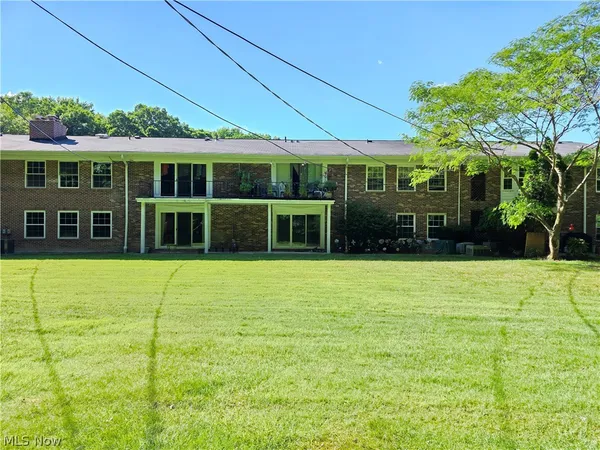 $2,250 | 6960 Carriage Hill Drive, Brecksville, OH 44141