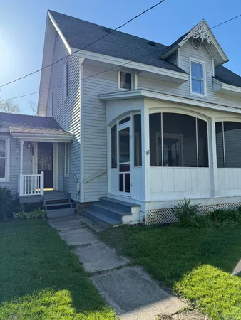 $249,999 | 301 West Washington Street, Greenville, MI 48838