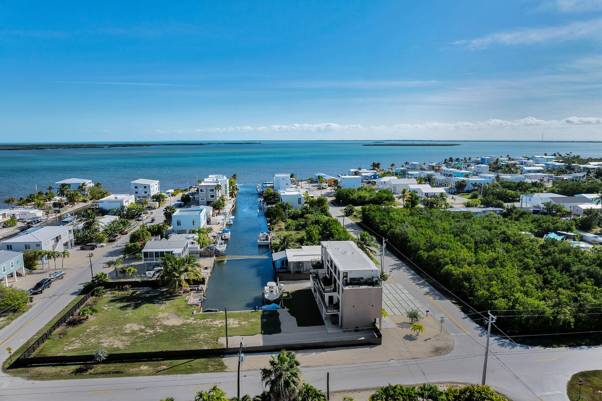 31368 Ave I Big Pine Key, FL 33043 - Photo 40 of 47 a view of a terrace with a garden