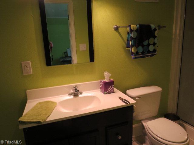 377 Moir Mill Road Eden, NC 27288 - Photo 16 of 20 Bath