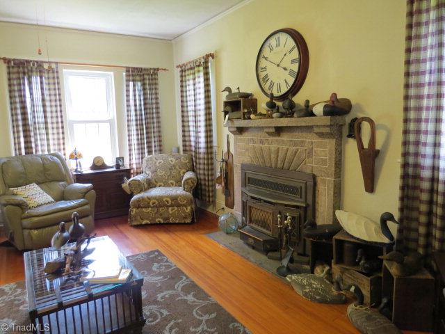 377 Moir Mill Road Eden, NC 27288 - Photo 3 of 20 Living Room