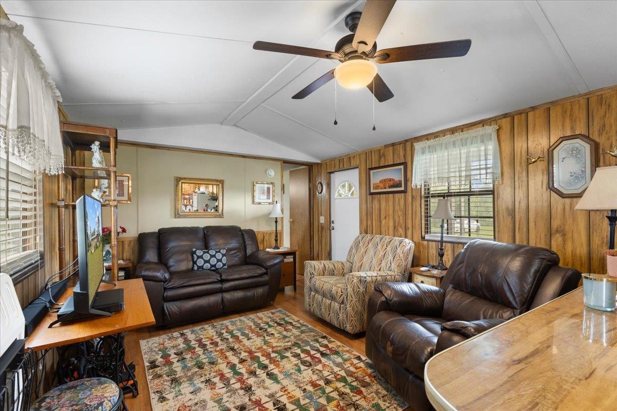 350 Mack Cruce Road Perry, FL 32347 - Photo 8 of 23