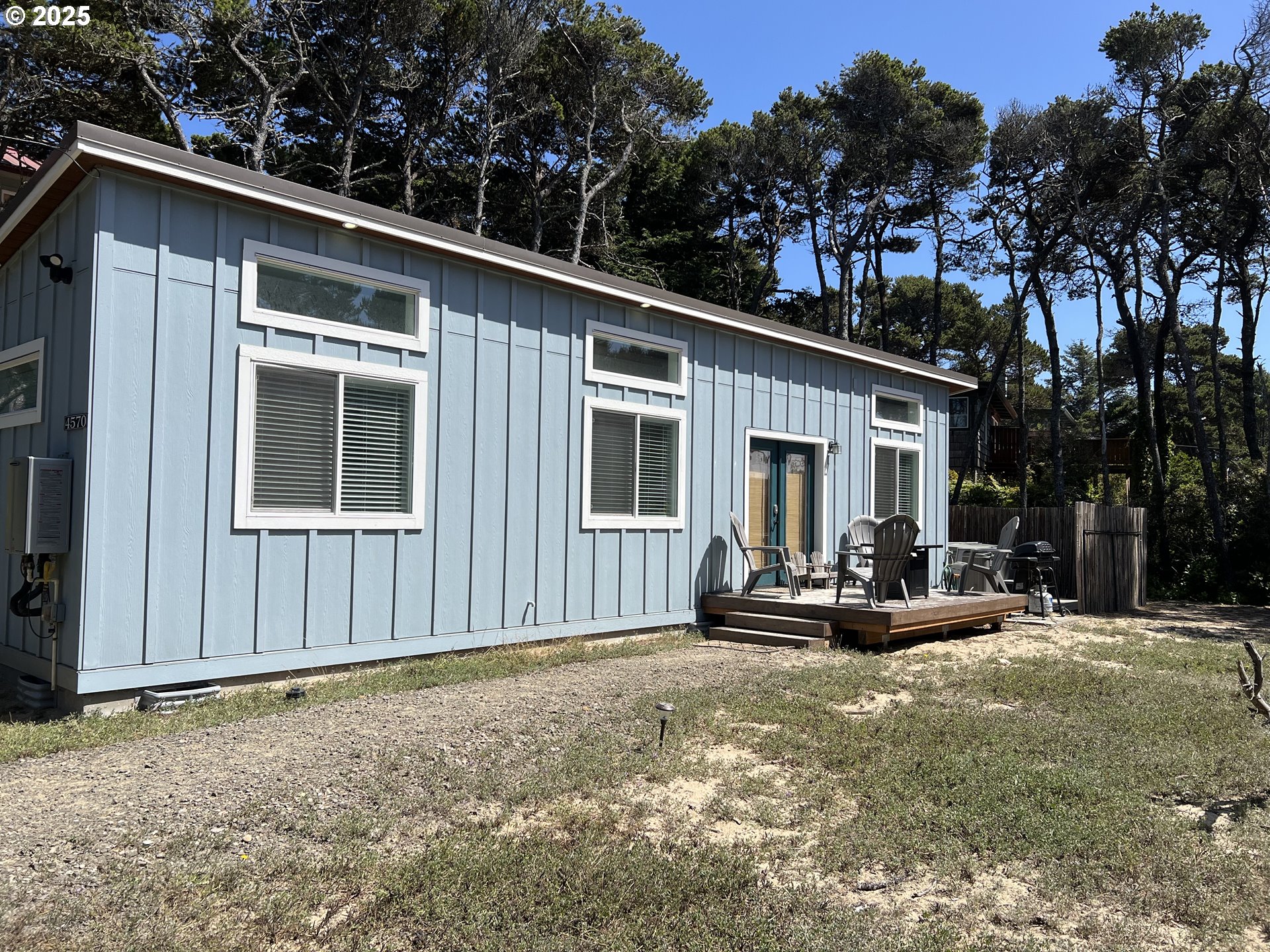 4570 Heceta Street Florence, OR 97439 - Photo 2 of 36