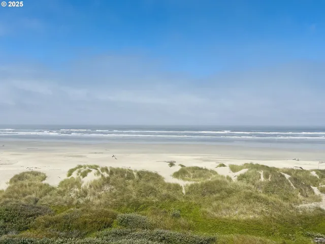 $525,000 | 4570 Heceta Street, Florence, OR 97439