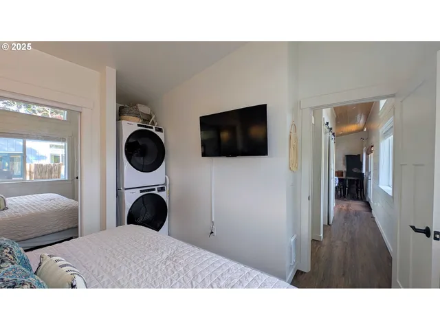 $525,000 | 4570 Heceta Street, Florence, OR 97439