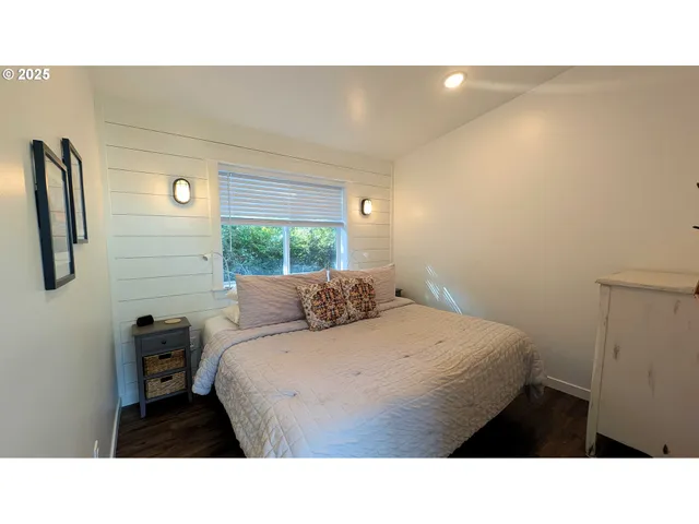 $525,000 | 4570 Heceta Street, Florence, OR 97439